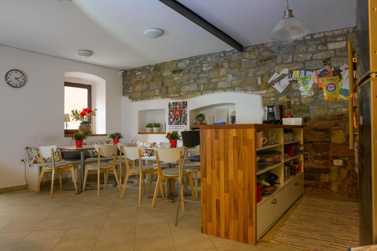 Hostel Alieti Izola Exteriör bild